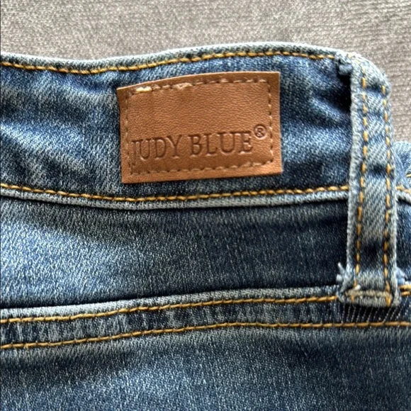 Judy Blue Women's Skinny Jeans in Deep Blue - Picture 2 of 4